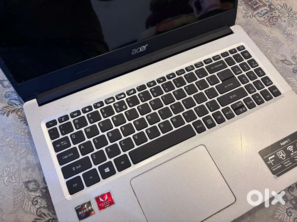 Acer Ryzen5 3500U, 8gb Ram, 2gb Graphic, 500gb internal
