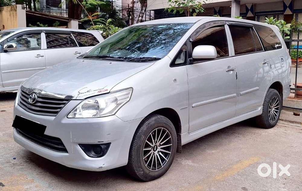 Toyota Innova 2.5 G (diesel) 8 Seater, 2012, Diesel
