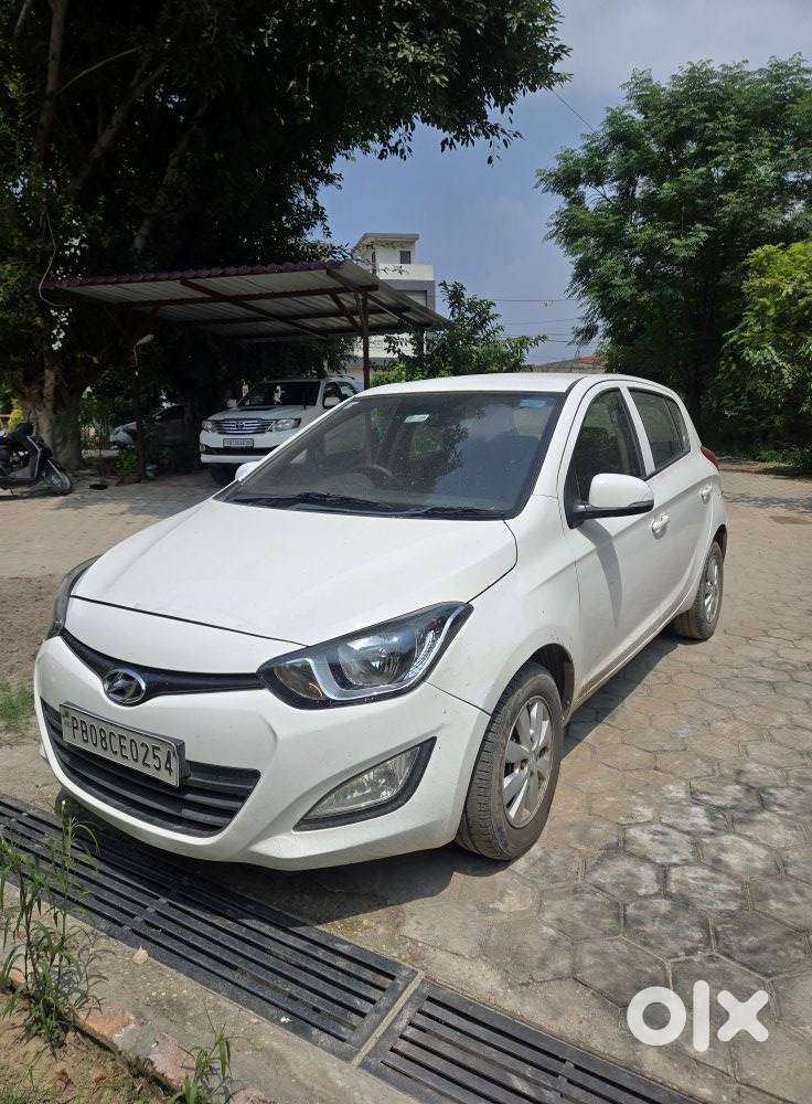 Hyundai I20 Sportz At 1.4, 2012, Petrol