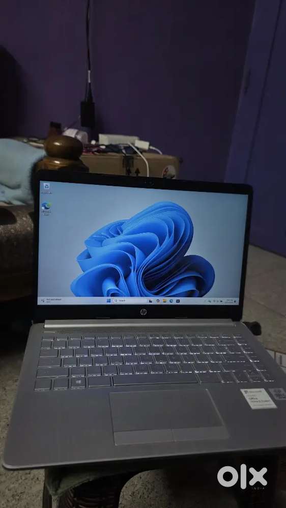 HP 14S- Core i5- 1035G1 processor, 8GB RAM, 1TB HDD &256GB SSD, 4G LTE