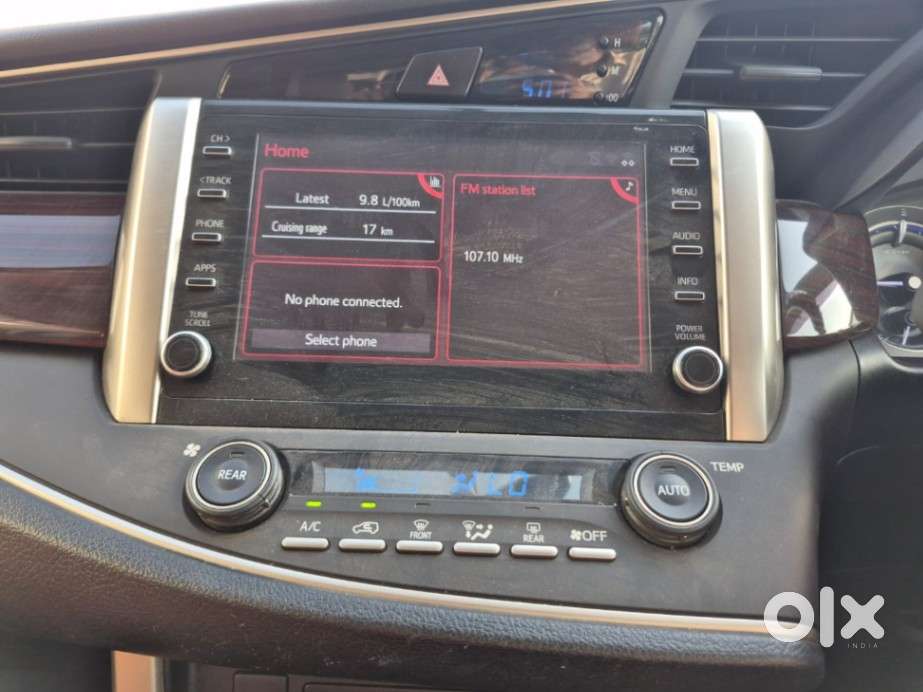 Toyota Innova Crysta