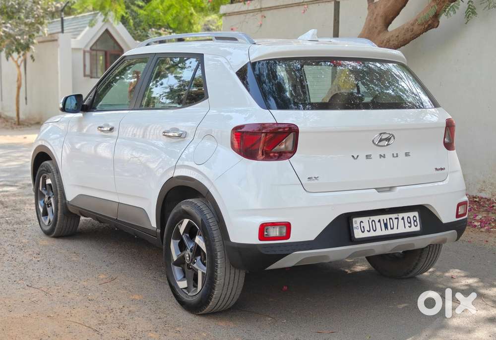 Hyundai Venue Sx+ At, 2021, Petrol