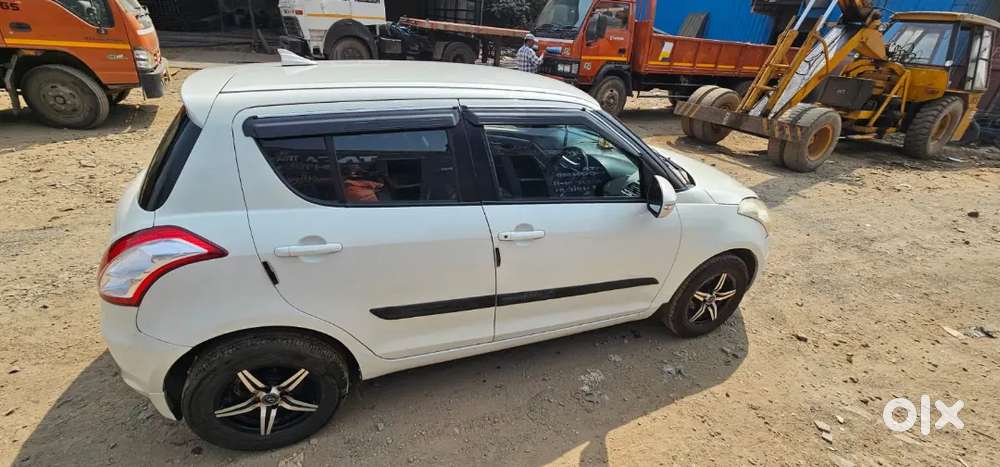 Maruti Suzuki Swift 2015 Diesel 128000 Km Driven