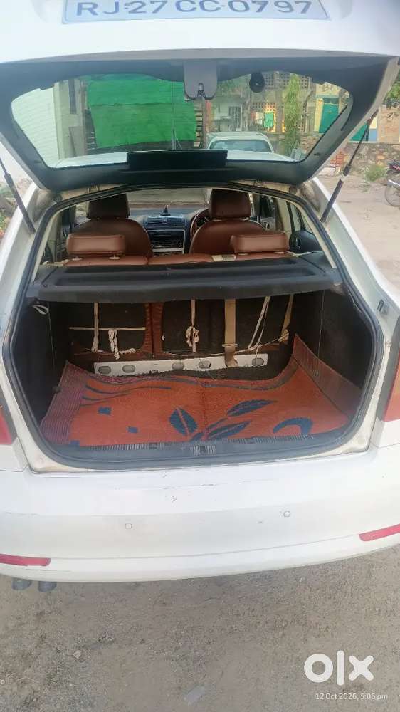 Skoda Laura 2.0 Ambition 2011