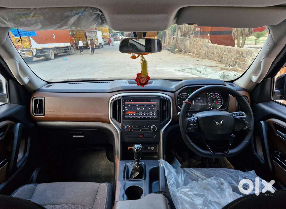 Mahindra Scorpio N Z2 Petrol Mt 6 Str, 2025, Petrol