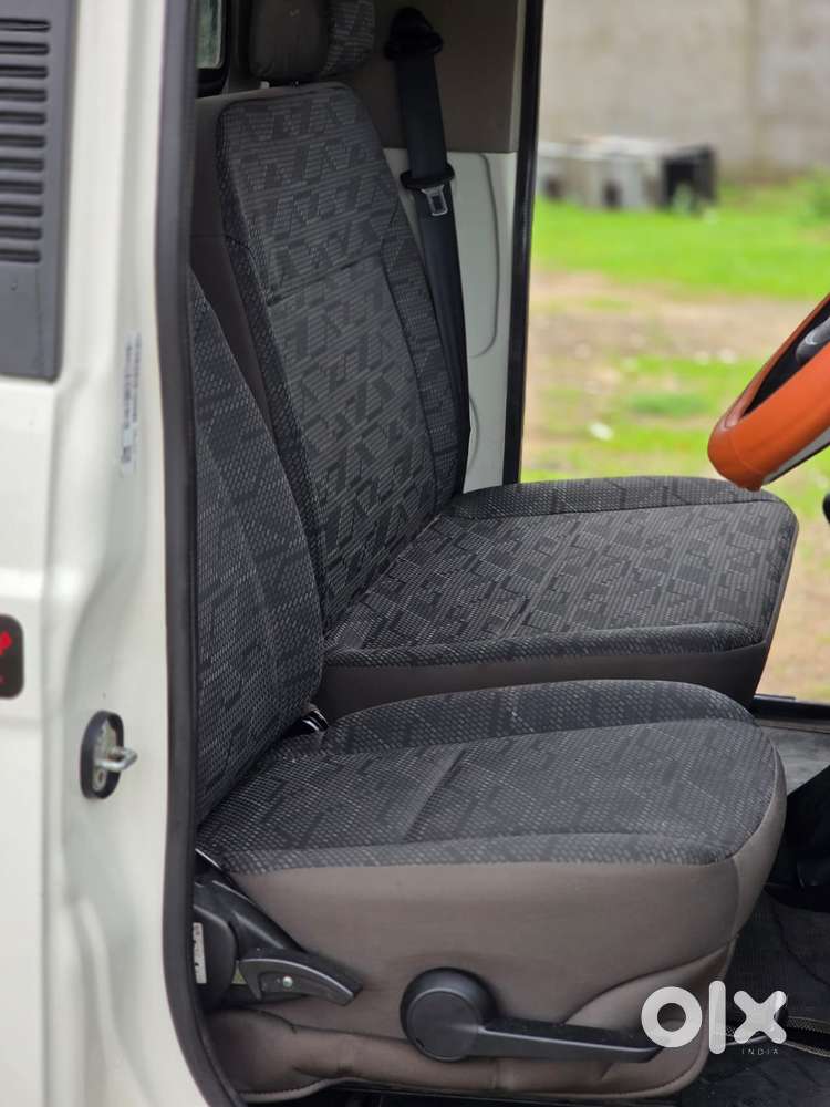 Mahindra Bolero Diz, 2024, Diesel