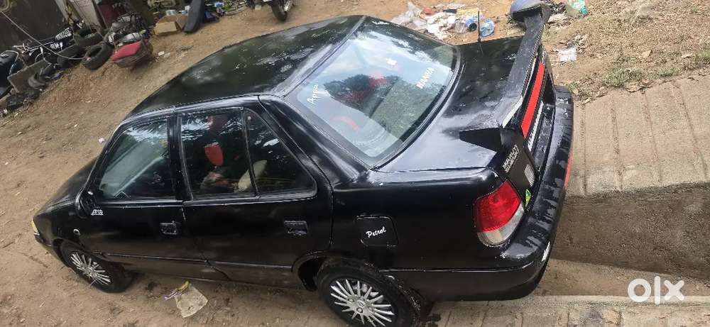 Maruti Suzuki Esteem 2006