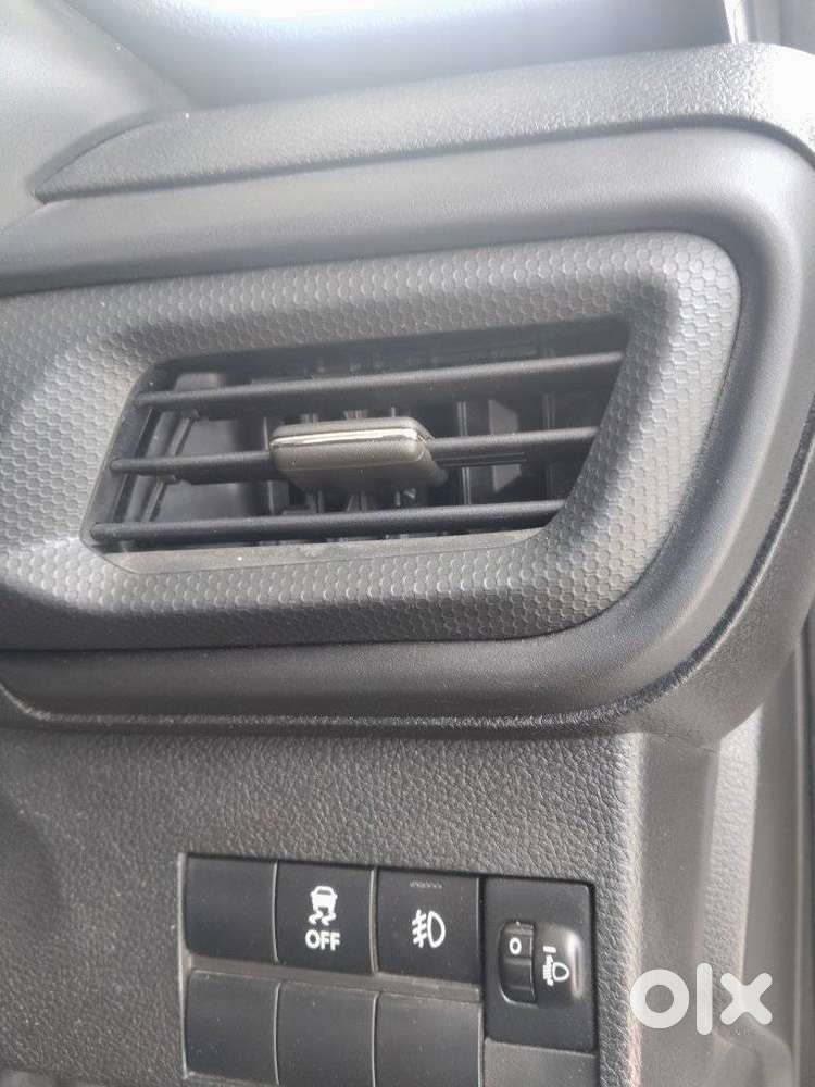 Maruti Suzuki Brezza 1.5 Lxi Smart Hybrid, 2025, Petrol