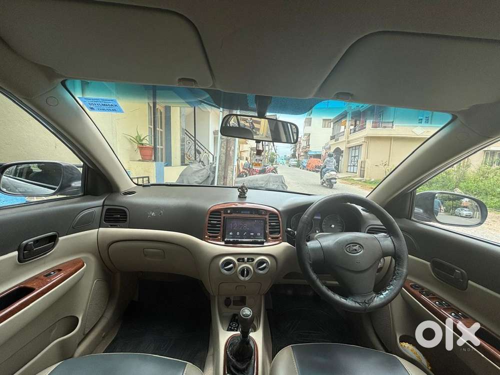 Hyundai Petrol Manual 2011