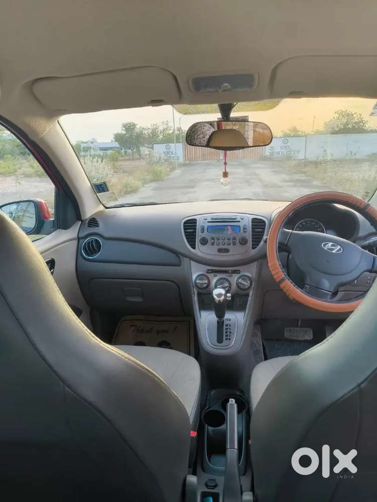 Hyundai I10 Sportz 1.2 2013 Complete  Company Service History ..