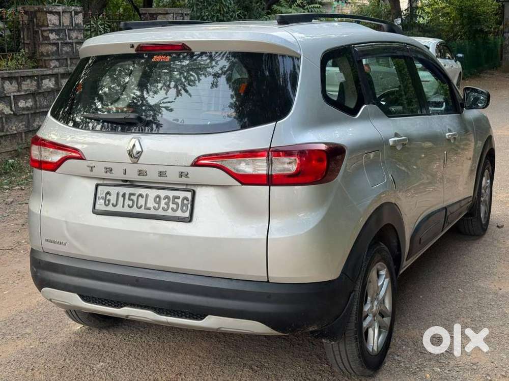 Renault Triber Rxz, 2022, Petrol
