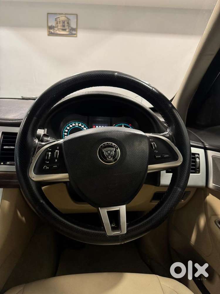 Jaguar Xf 2014 Diesel Well Maintained