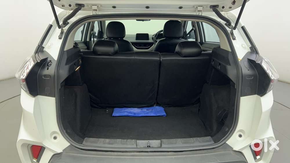 Tata Nexon 1.5 Revotorq Xza Plus S Amt, 2023, Petrol