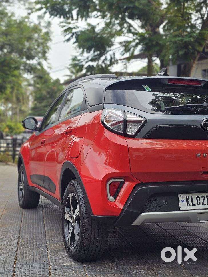 Tata Nexon 1.2 Revotron Xza Plus Dualtone, 2022, Petrol