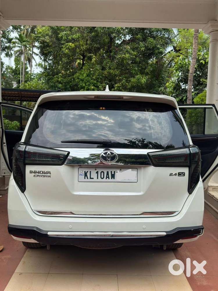 Innova Crysta 2.4z Manual 2016