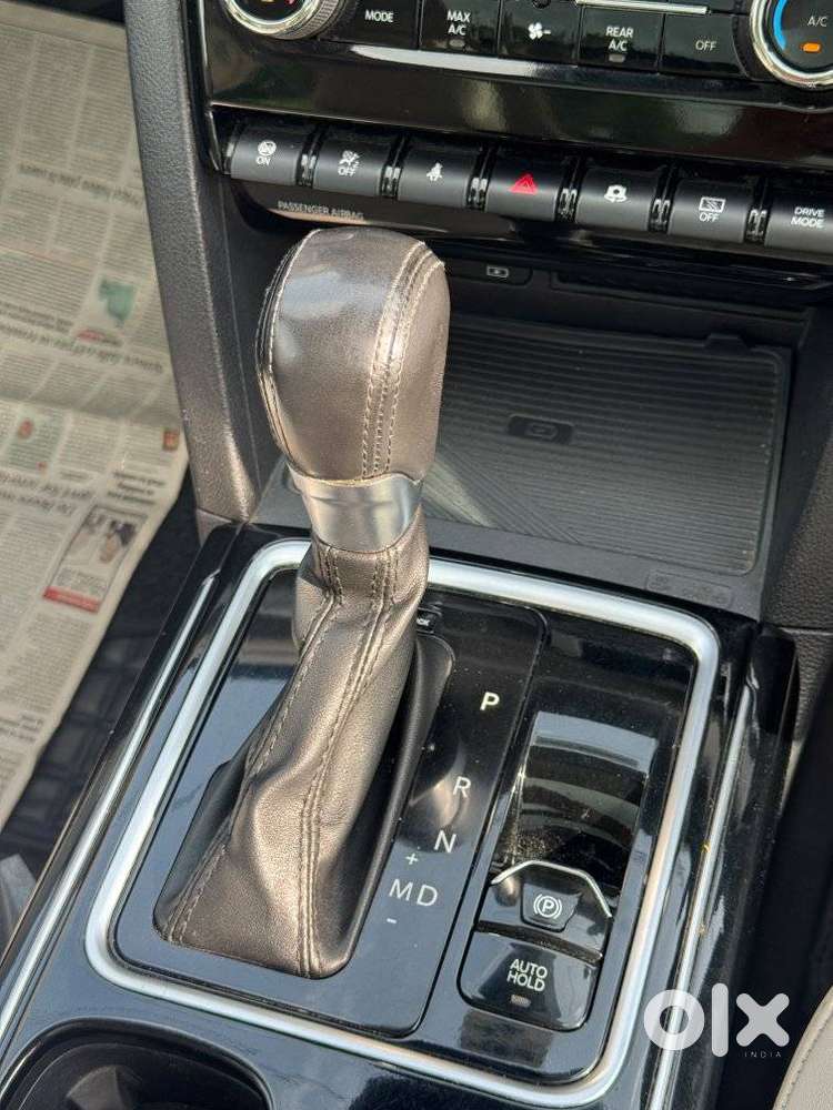 Mahindra Xuv700 Ax7l 6 Str At, 2022, Diesel