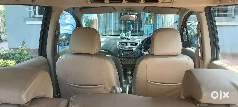 Maruti Suzuki Ertiga Vxi Petrol 2013