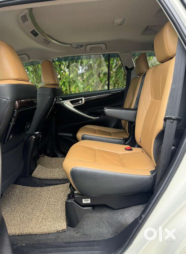 Toyota Innova Crysta 2.4 Zx Mt, 2022, Diesel