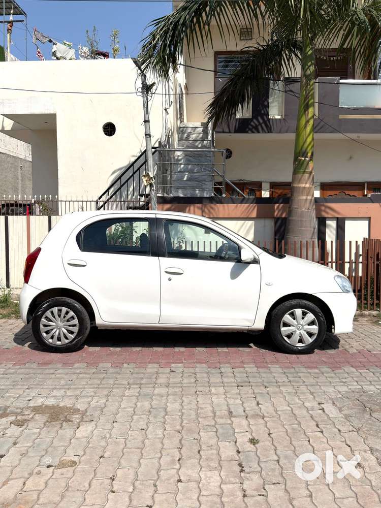 Toyota Etios Liva V Sp*, 2011, Petrol