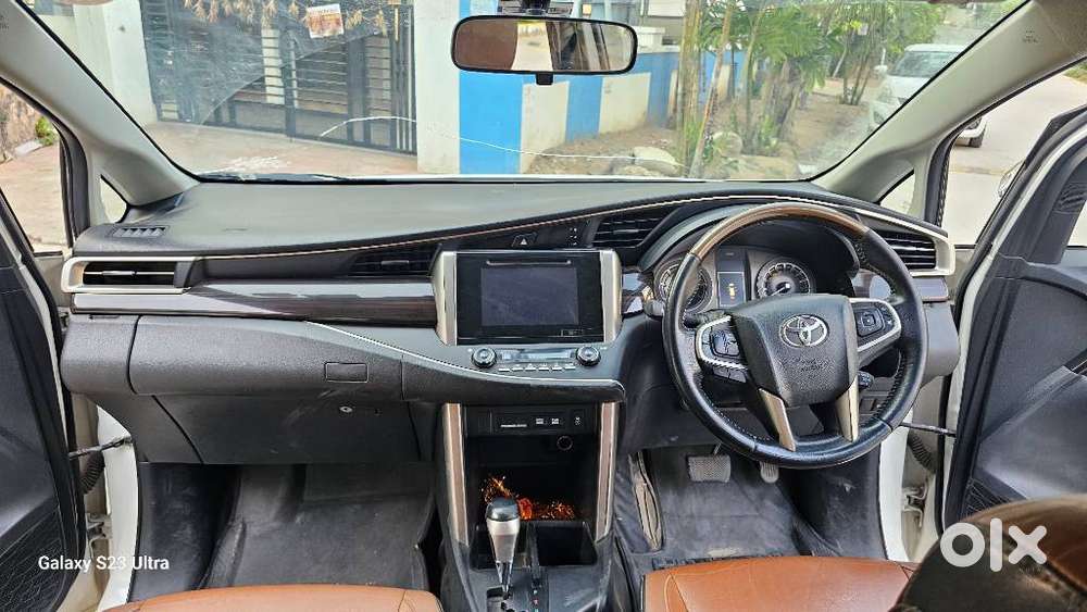 Toyota Innova Crysta 2.8z Automatic, 2018, Diesel
