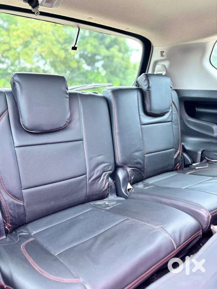 Toyota Innova Crysta 2.4 G Plus Mt 8 Str, 2025, Diesel