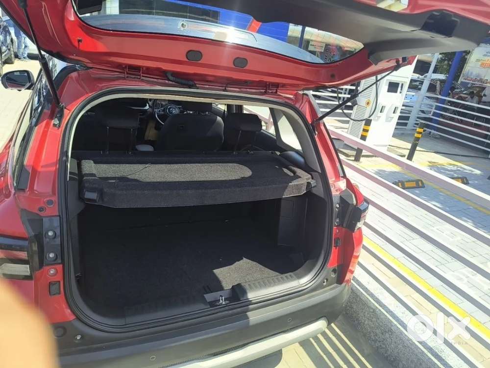 Maruti Suzuki Vitara Brezza 1.5 Zxi Plus At, 2022, Petrol