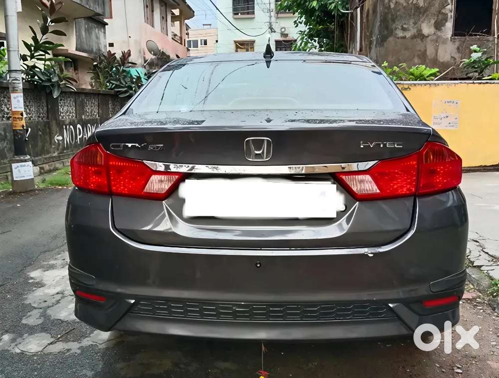 Honda City Sv Mt With Pin To Pin Honda Service Record Maintained.