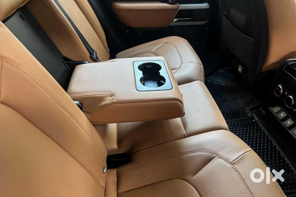 Land Rover Defender, 2023, Petrol