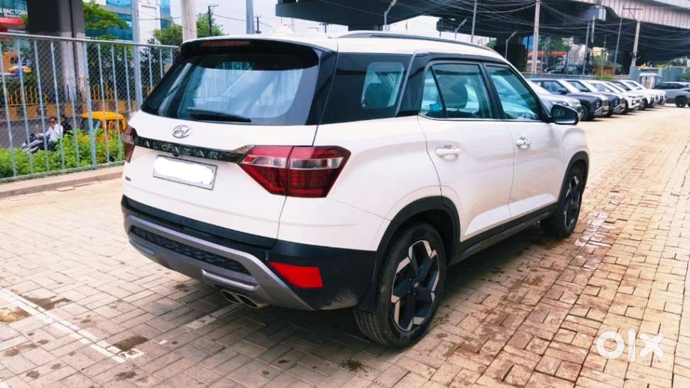 Hyundai Alcazar Platinum 7 Str 1.5 Turbo Petrol Adventure, 2024, Pet..