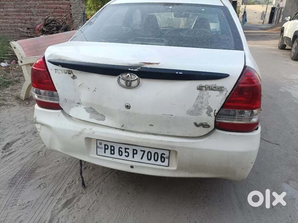 Toyota Etios 2012 Diesel 195000 Km Driven