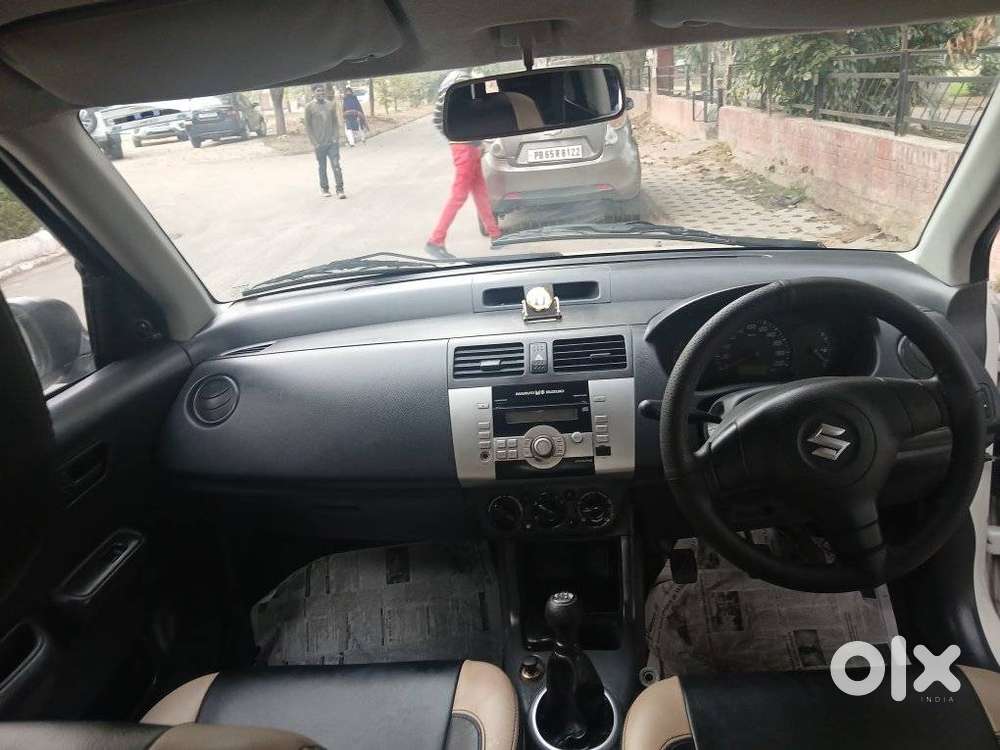 Maruti Suzuki Swift Dzire 1.2 Vxi Bsiv, 2010, Petrol