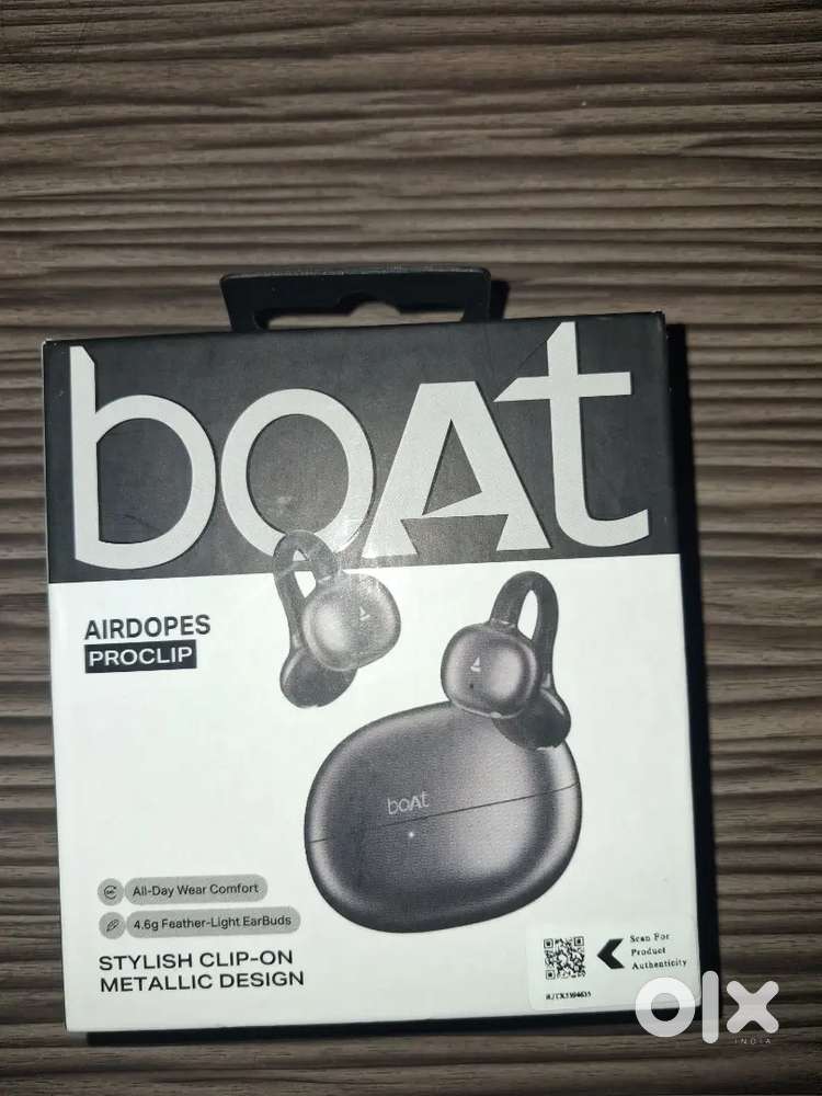 Boat earbuds 3 days old with bill new  warranty of 1 year