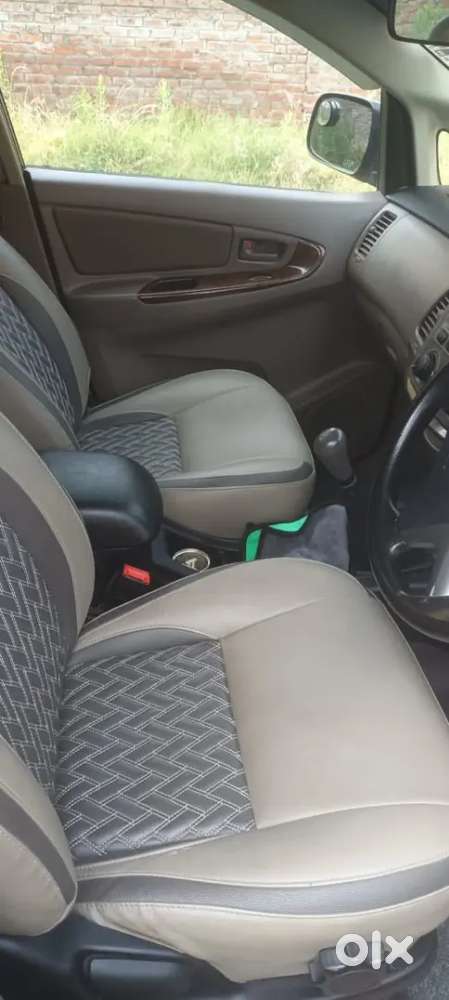 Toyota Innova 2015 Diesel Good Condition 73000km Run On Company Record