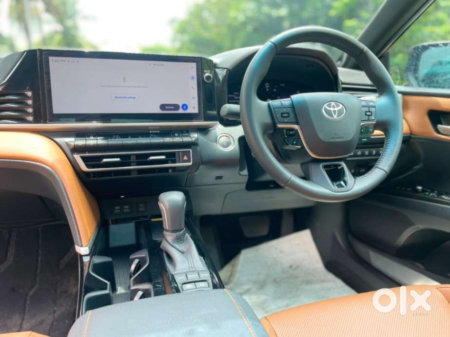Toyota Camry Hybrid, 2026, Cng & Hybrids
