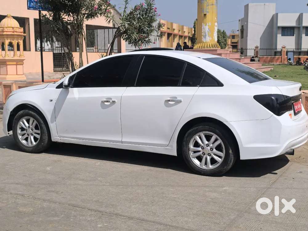 Chevrolet Cruze 2013 Diesel 140000 Km Driven