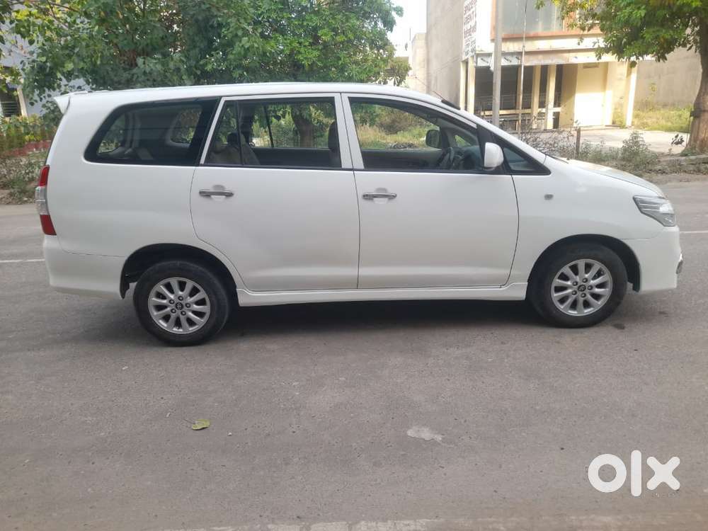 Toyota Innova 2.5 Gx 8 Seater Limited Edition, 2015, Diesel