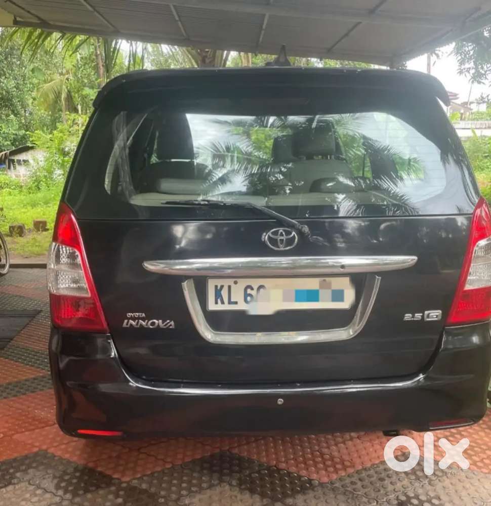 Toyota Innova 2011