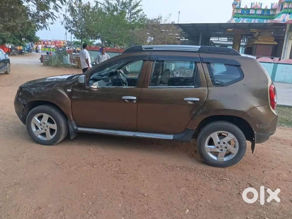 Renault Duster 2013 Diesel Topend Well Maintained.