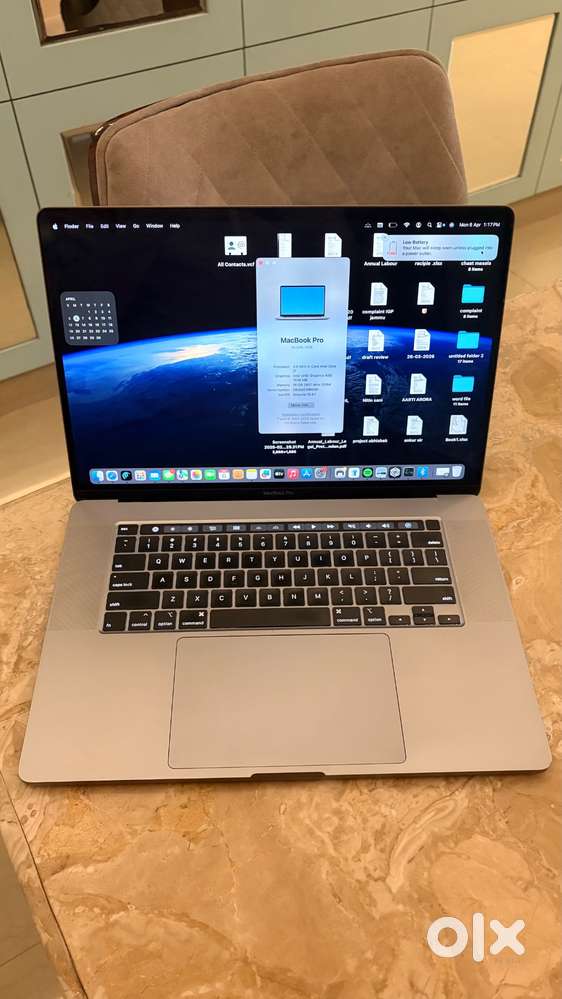 MacBook Pro 16” i7 16GB RAM 512GB SSD Touch Bar Mint Condition