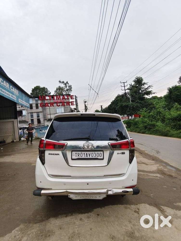 Toyota Innova Crysta 2.4 G Plus Mt 7 Str, 2017, Diesel
