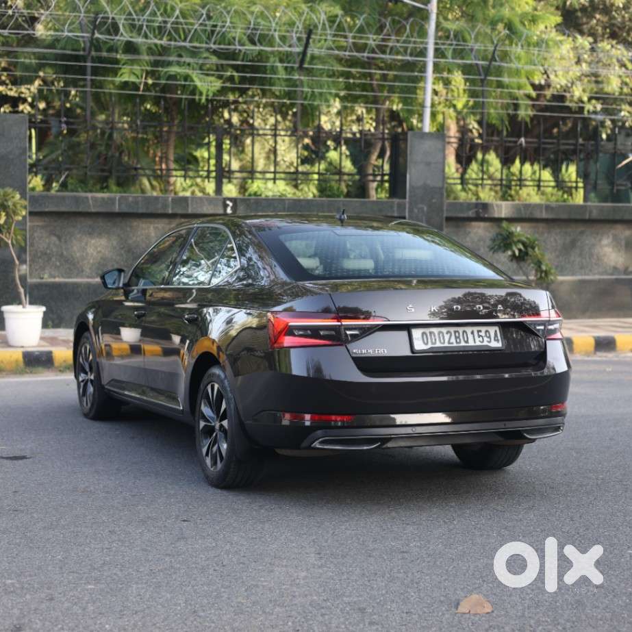 Skoda Superb 2.0 Tsi At L&k, 2021, Petrol