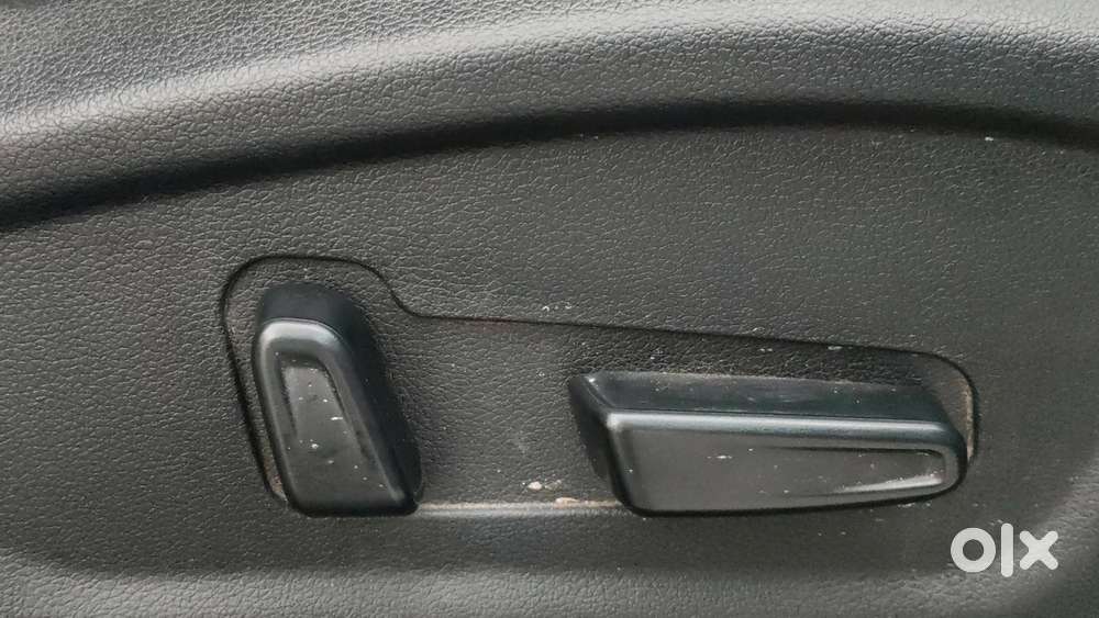 Hyundai Alcazar 2.0 Signature (o) Petrol At 6 Str, 2021, Petrol