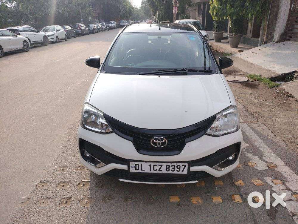 Toyota Etios Liva 1.2 Vx Dual Tone, 2018, Petrol