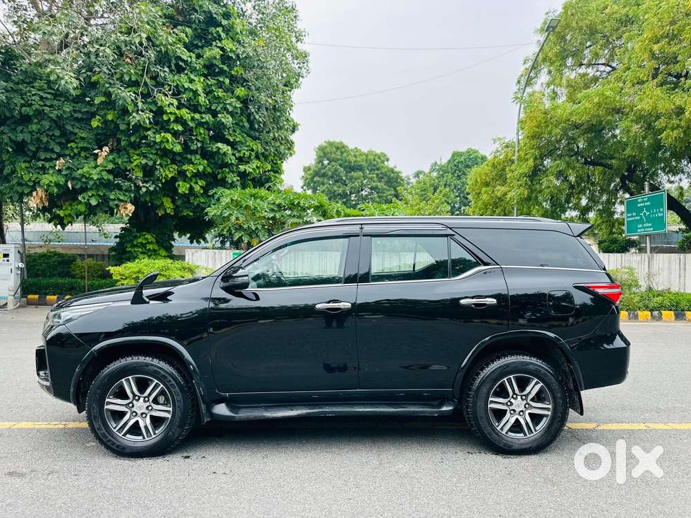 Toyota Fortuner 4x2 At 2.7 Petrol, 2025, Petrol