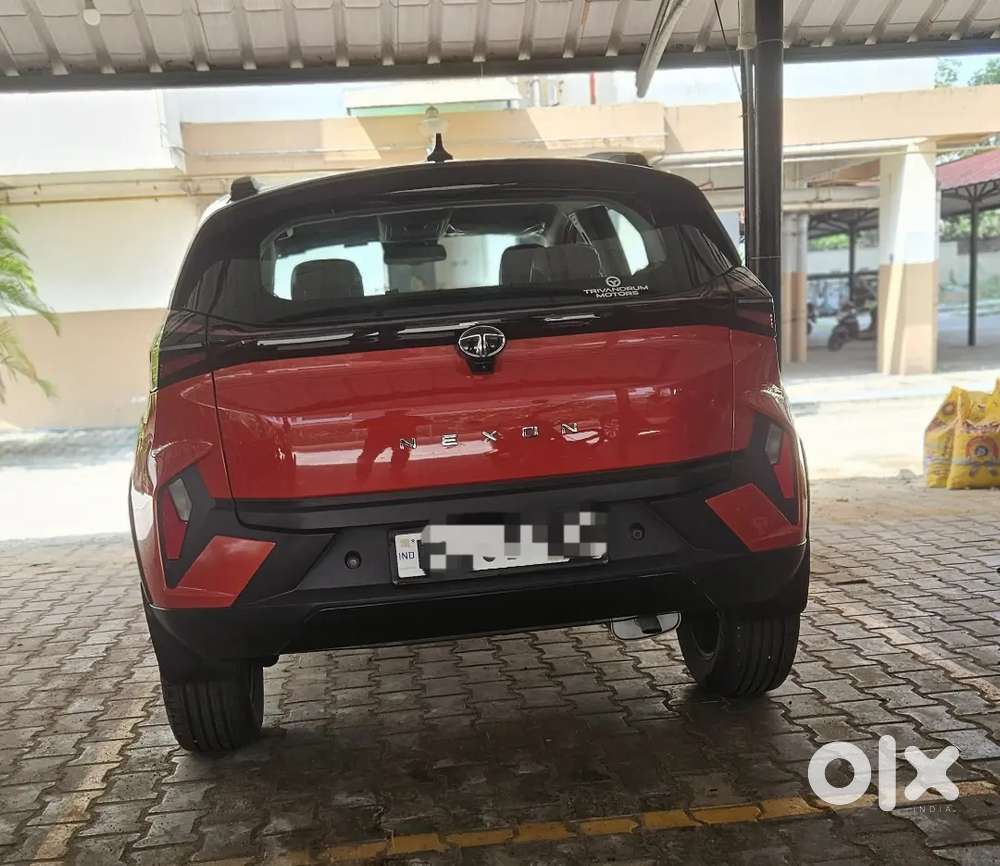 Tata Nexon 2023 December Month  Petrol 7700 Km Driven