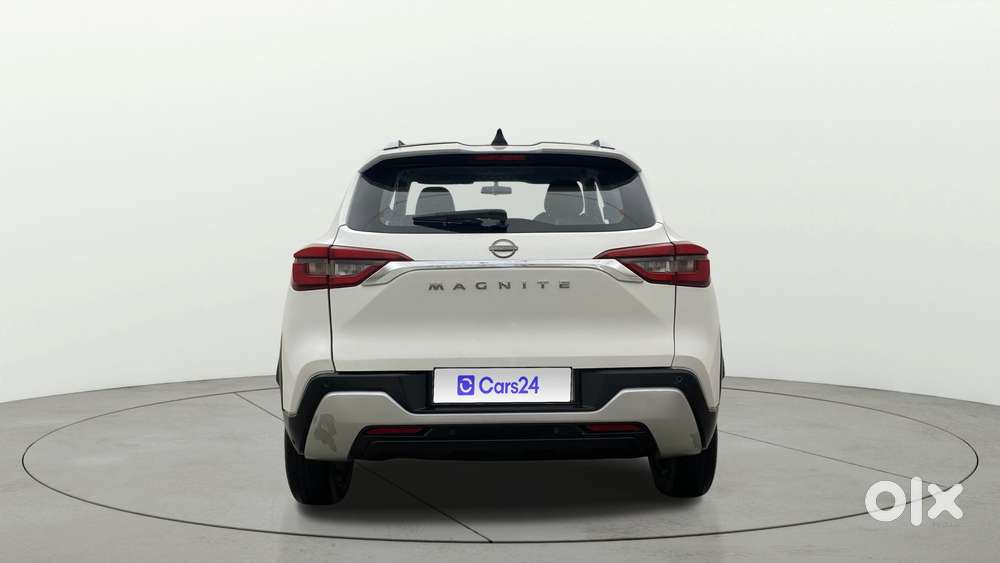 Nissan Magnite 1.0 Xv Premium, 2021, Petrol