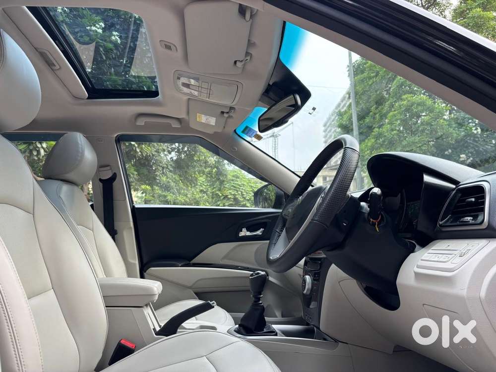 Mahindra Xuv300 W8 Option, 2023, Petrol