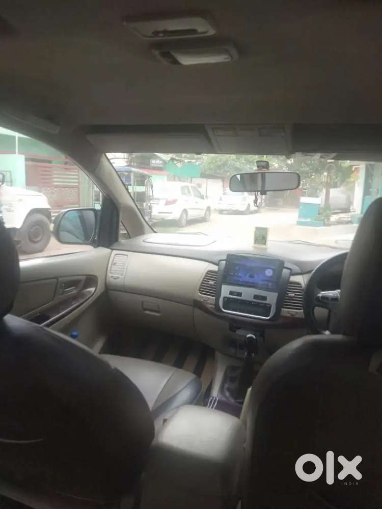 Toyota Innova 2012 Diesel Well Maintained