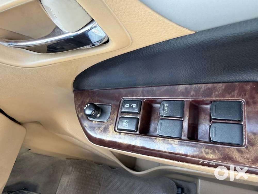 Maruti Suzuki Ertiga Vxi Abs Bs Iv, 2013, Petrol