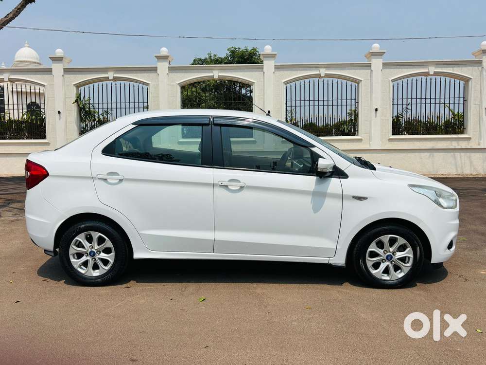 Ford Aspire Titatinium Blu Ti-vct, 2015, Petrol